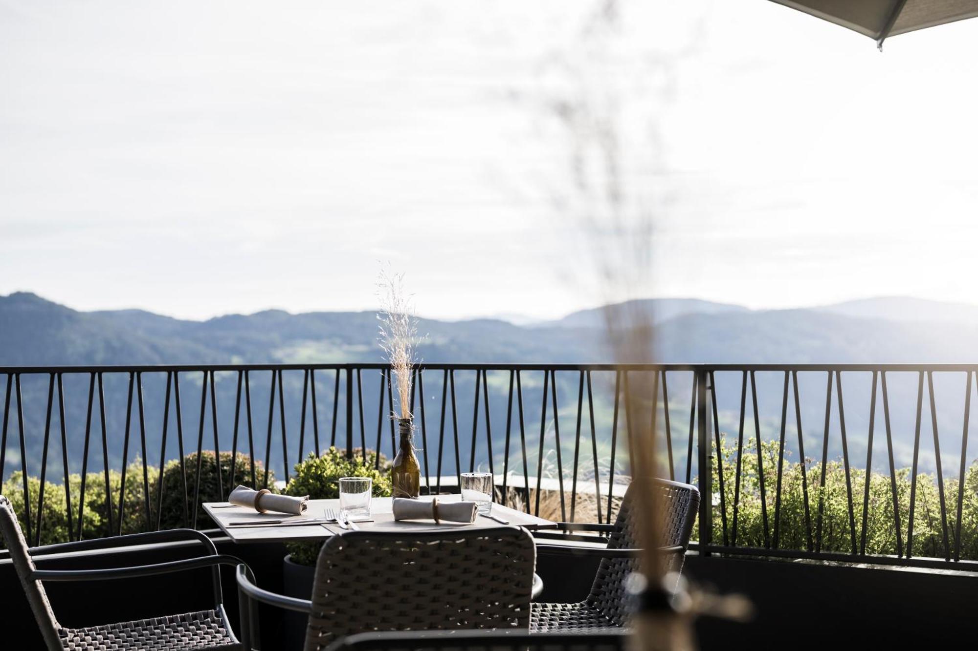 Gfell Hotel Fiè Екстериор снимка